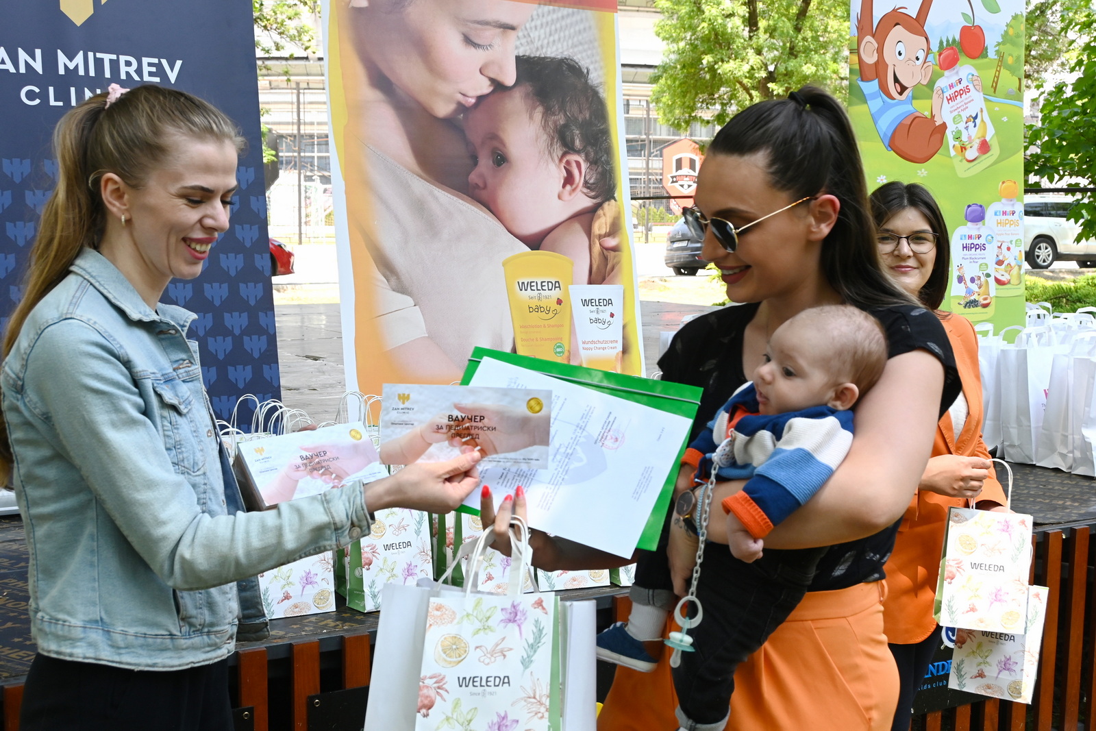 Традиционално доделување на ваучери за педијатриски прегледи за новороденчињата од Општина Центар