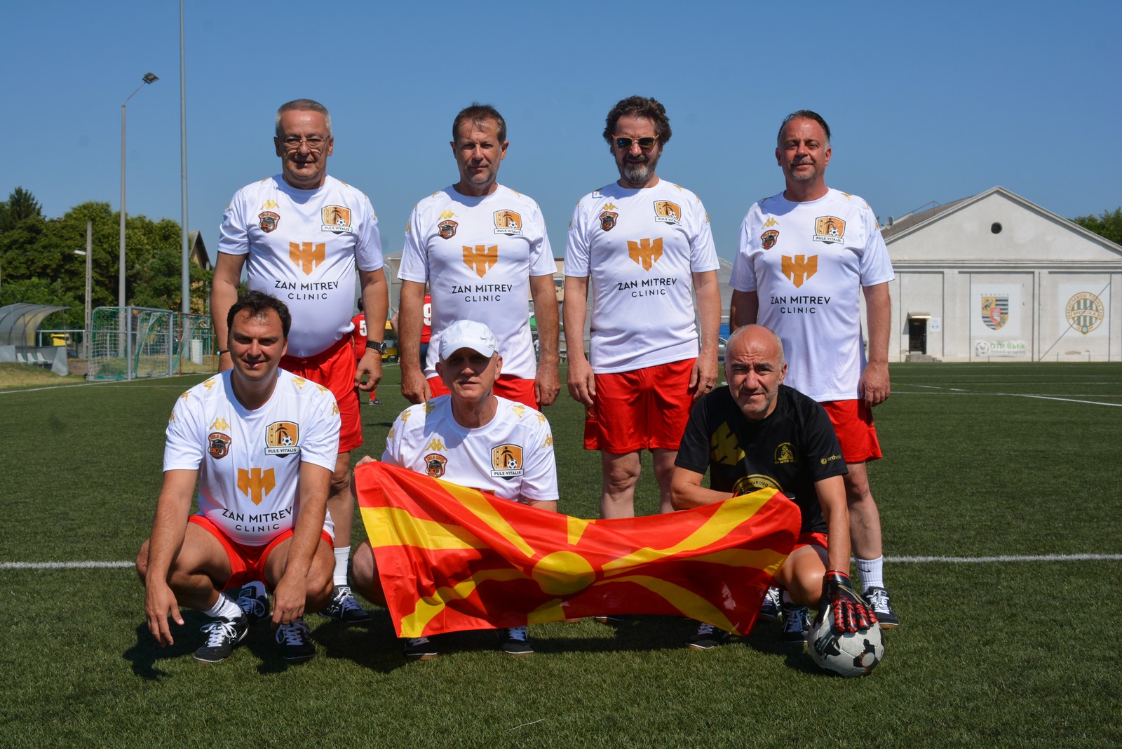 Performancë e suksesshme e ekipit të Klinikës Zhan Mitrev në turneun ndërkombëtar të walking football në Budapest