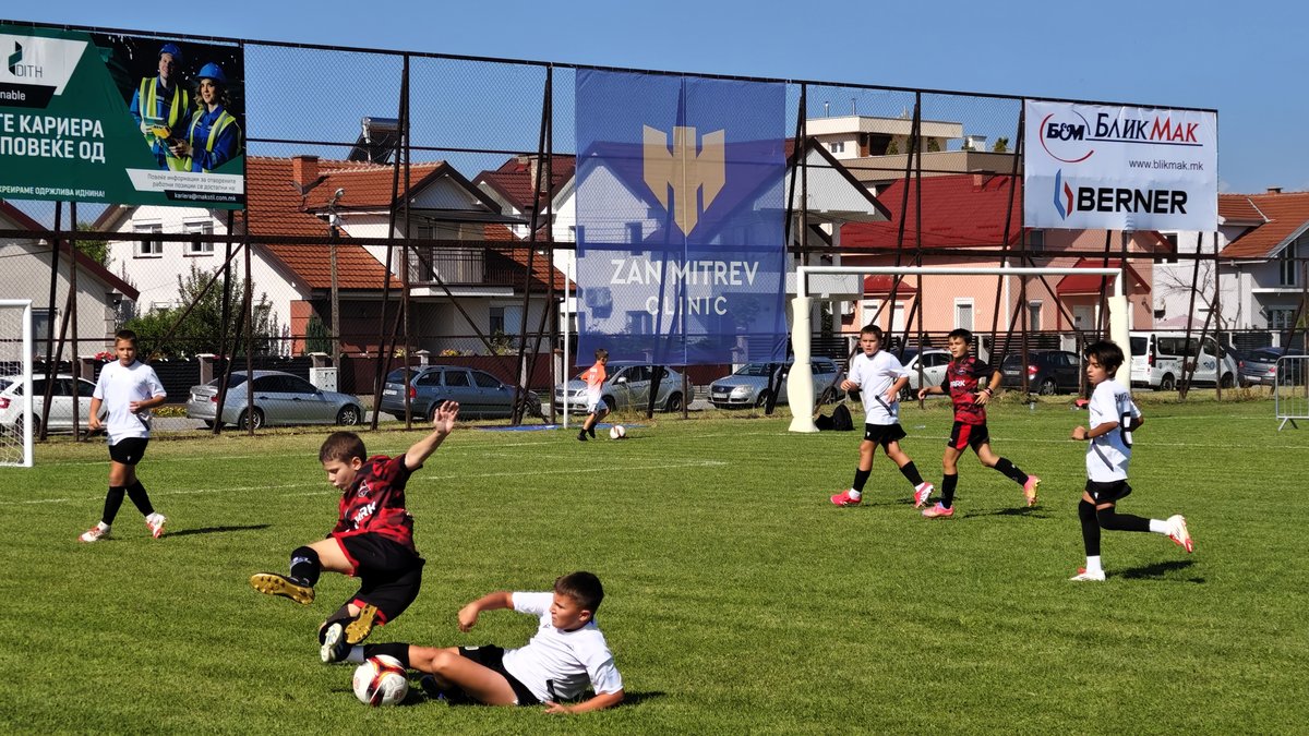 Клиника Жан Митрев продолжува со подршката за најмалдите футбалери