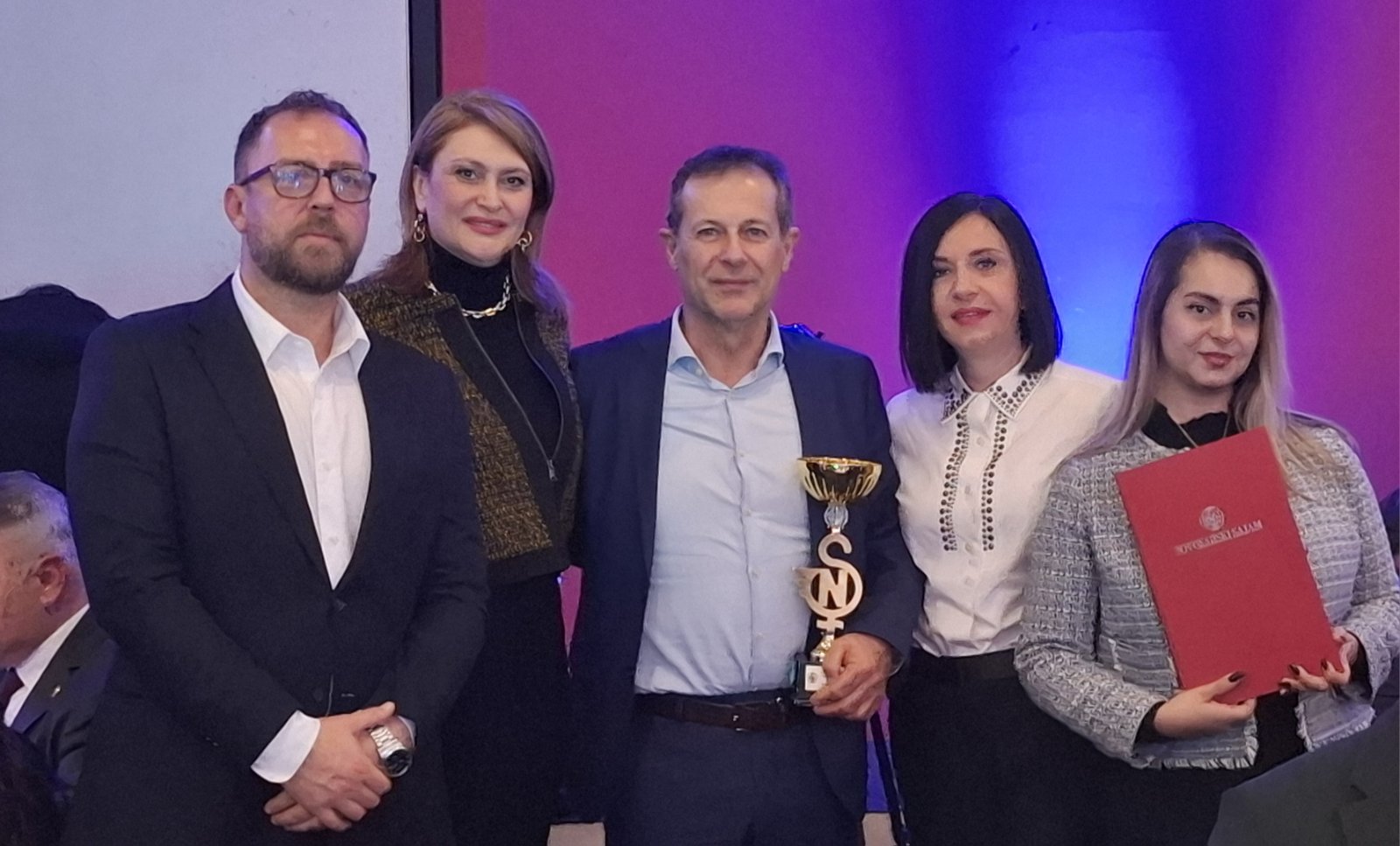 Жан Митрев Клиника со признание за медицински туризам на Меѓународниот саем во Нови Сад